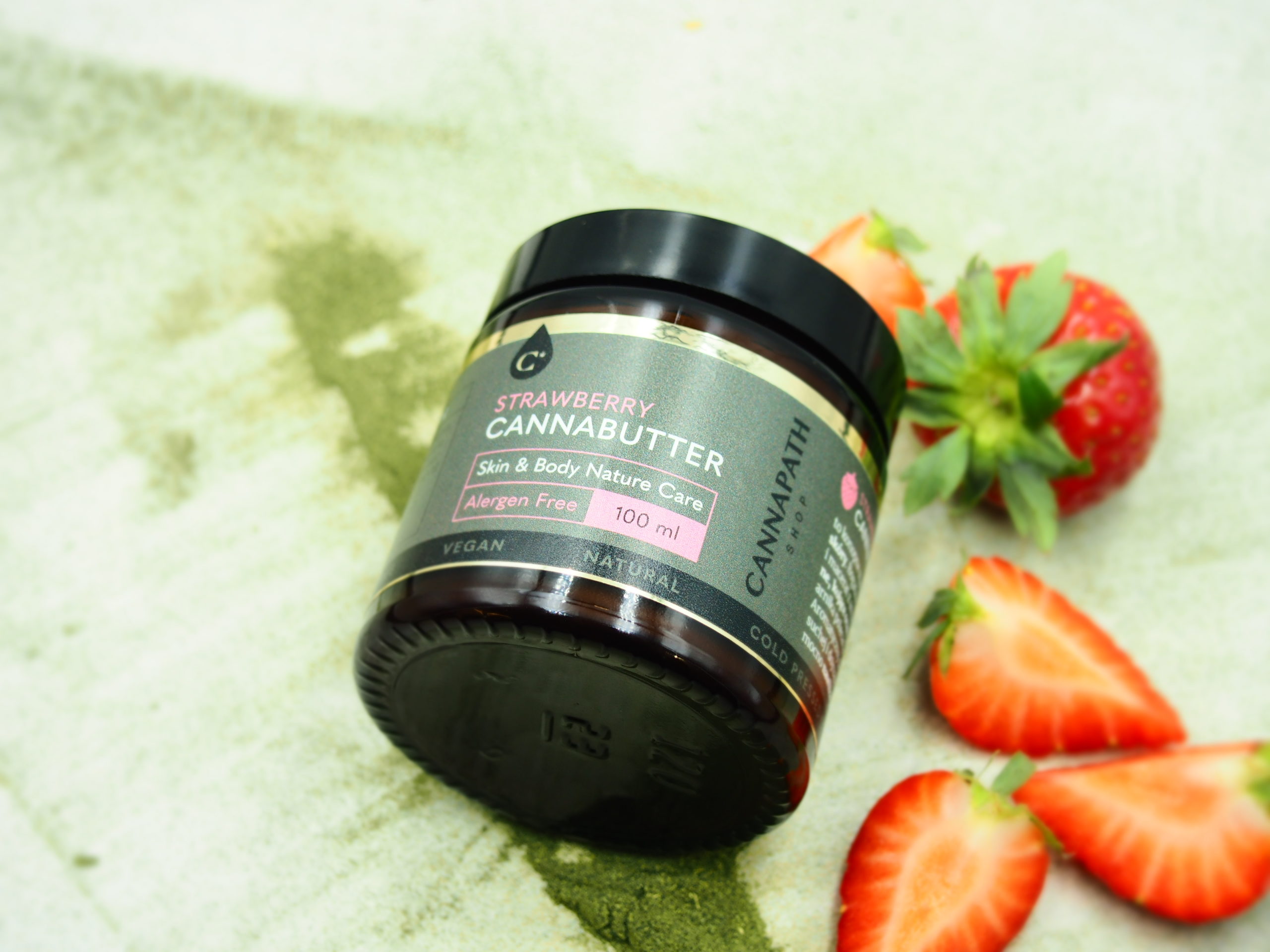 Strawberry Cannabutter – konopne masło do twarzy i ciała - obrazek 2